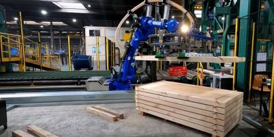 Robotcel project en oplossing voor Tata Steel, met een yaskawa robot. Deze is op maat gemaakt wat vele voordelen biedt