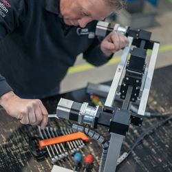 Smeren zonder PFAS? Dat kan gewoon. De techniek is er, en met een beetje aandacht kiest u zo het juiste smeermiddel voor uw toepassing.