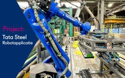 Robot applicatie project met Tata Steel. Unieke aan dit project is dat er een grote robot gebruikt is, die ook nog eens op een robottrack van 4 meter staat. MCA die dit soort projecten met robots regelt, ontwierp de robottool en matjesbuffer en het geheel wordt aangestuurd door onze eigen software