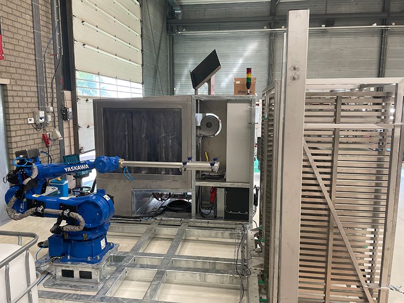 industriële robotcel schoonmaak machinebouw