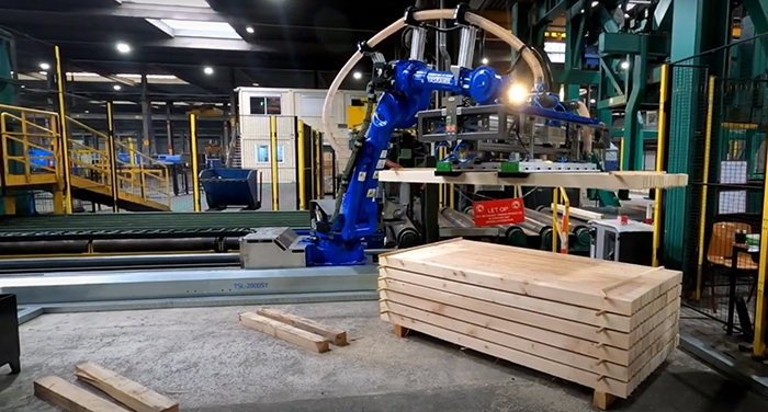 Robotcel project en oplossing voor Tata Steel, met een yaskawa robot. Deze is op maat gemaakt wat vele voordelen biedt